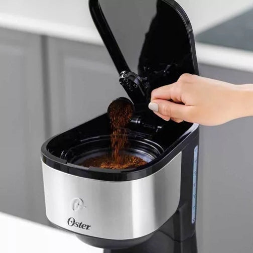 Cafetera Oster 8 Tazas Bvstdc10ss Automática Plateada De Filtro 220v